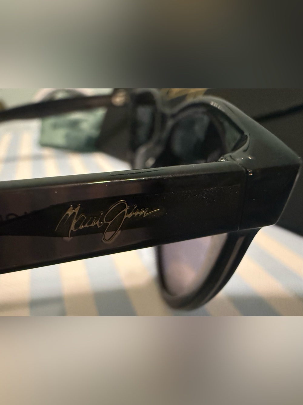 Maui Jim sun glasses - Picture 7 of 8
